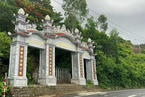 Halve dag Da Nang City Sightseeing Privé Tour op de motorMotortour