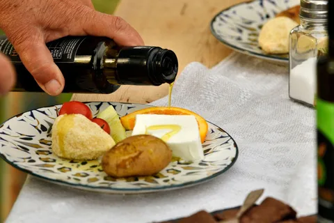 Nuoro: Visit an oil mill with oil tasting