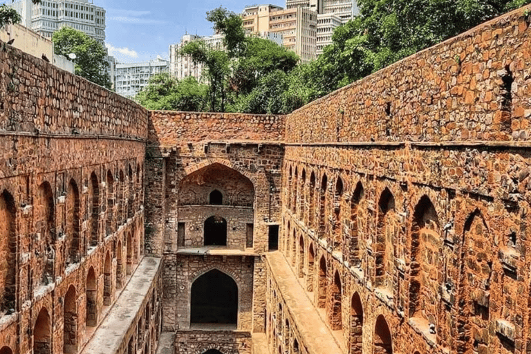 Old and New Delhi Uncovered: Private Guided Full-Day Tour