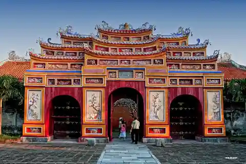 Hue bytur med dragebåt fra Hue eller Danang og Hoi An