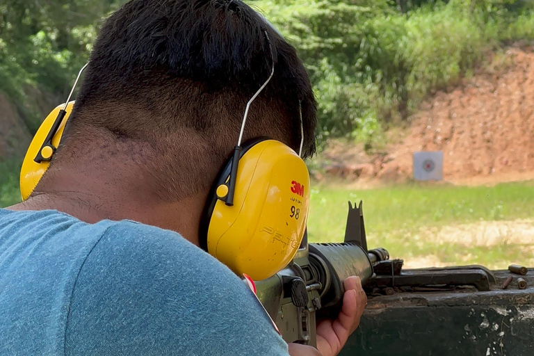 Zwarte Maagdenberg, Cu Chi tunnels, Cao Dai op de motor