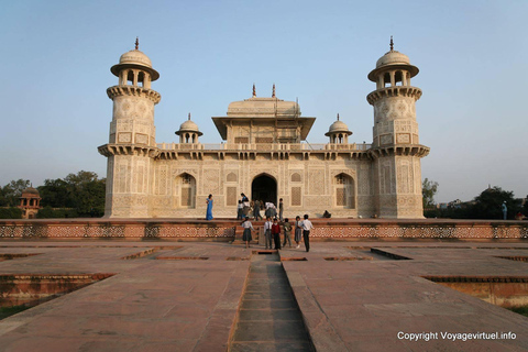 Från Delhi: 8-dagars Golden Triangle med Varanasi Tour