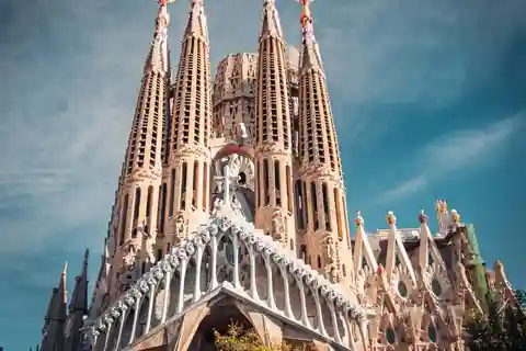 Visita a la Sagrada Familia con ticket de entrada sin colas