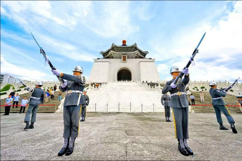 تايبيه: جولة إرشادية لآثار جمهورية الصين التاريخيةرحلة مدتها 9 ساعات {سيارة عمل ذات ثمانية مقاعد}