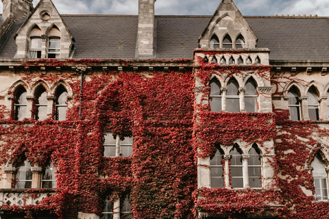 London: Private Tour of Stonehenge, Windsor Castle, and Bath Luxury Car