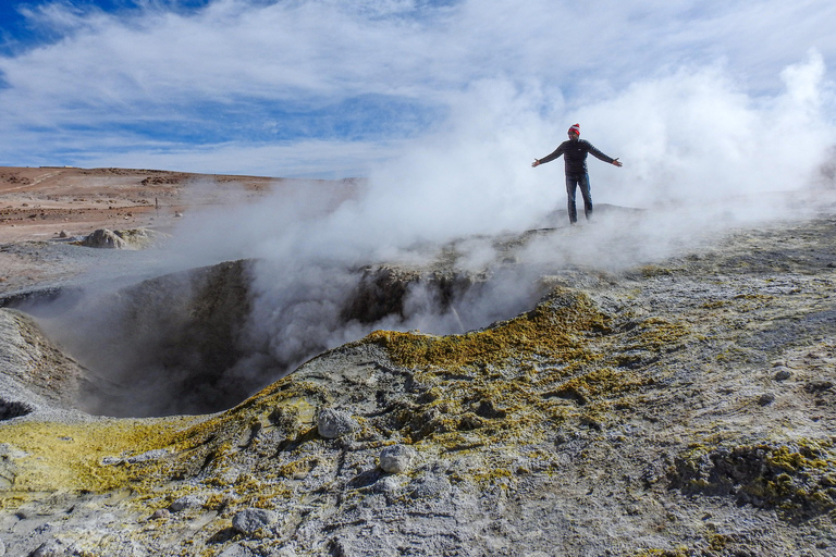 La Paz: 4-Day Uyuni Salt Flats to San Pedro de Atacama ENGLISH-SPEAKING GUIDE