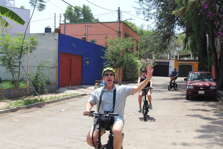 Recorrido gastronómico en bicicleta eléctrica por Oaxaca.