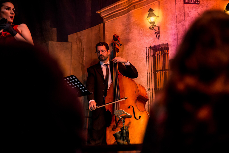 Buenos Aires: Tango - El Viejo Almacén ! The first and most traditional show The Old Traditional Warehouse! Dinner + Drinks + Round-trip Transfer