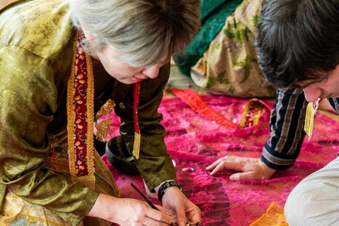 Yogyakarta: Wayang Show, Carving, and Painting Experience