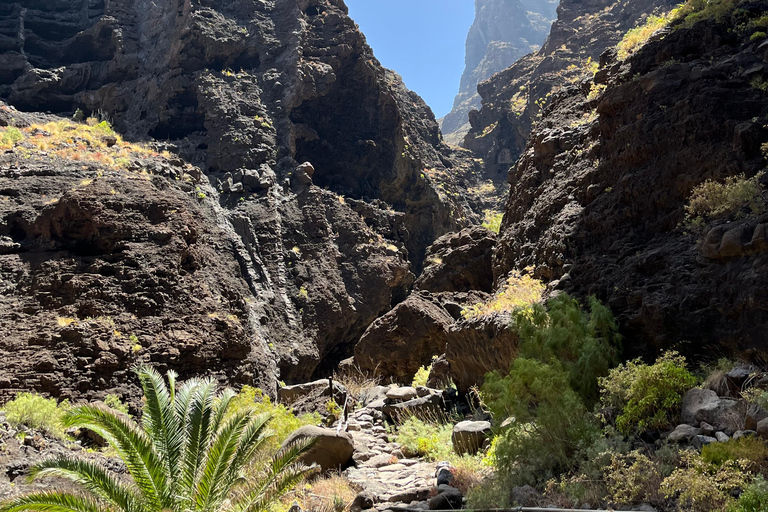 Masca Gorge Guided Hike + Boat Ride + Transport
