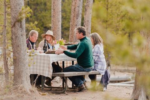 Jackson: Private Widlife Safari & Lake Beach Experience