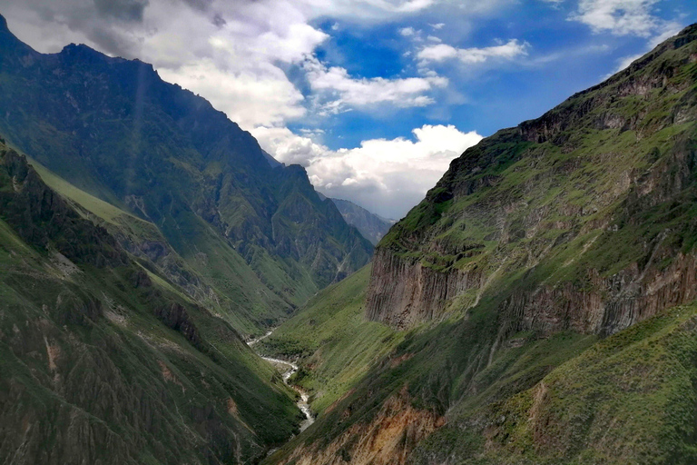 Exkursion: Colca Canyon mit Transfer nach Puno.