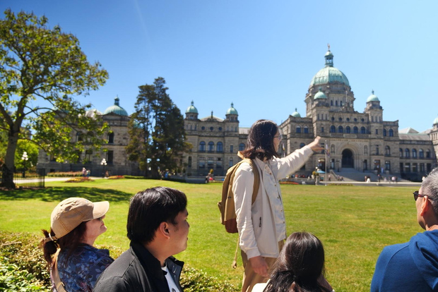 Da Vancouver: tour di Victoria con traghetto e Giardini Butchart