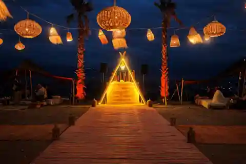 Marrakech: Tramonto nel deserto di Agafay, giro in cammello e cena spettacolo