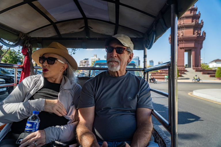 Phnom Penh: Mekong Sunset Cruise Guided Tour Include Drink Option 01: Phnom Penh Sunset Cruise Only + Guide & Drink