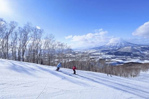 Hokkaido: Hel dagsutflykt till Sapporo skidort med utrustningsalternativskimeister två timmar