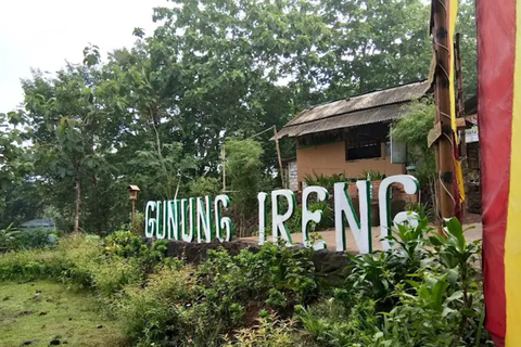 Tour dell'alba sul Monte Ireng e visita alla grotta di Jomblang e a PrambananTour dell'alba sul Monte Ireng, visita alla grotta di Jomblang e al Prambanan