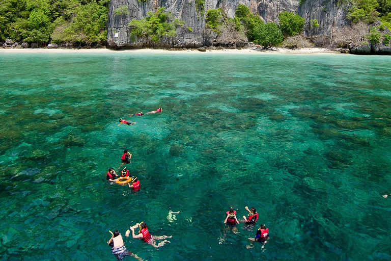 From Khao Lak: Phi Phi, Maya bay & Khai island Day Trip