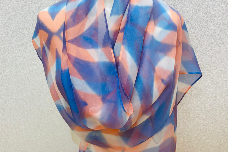 Corso di sciarpe shibori Itajime al Museo Shibori di Kyoto