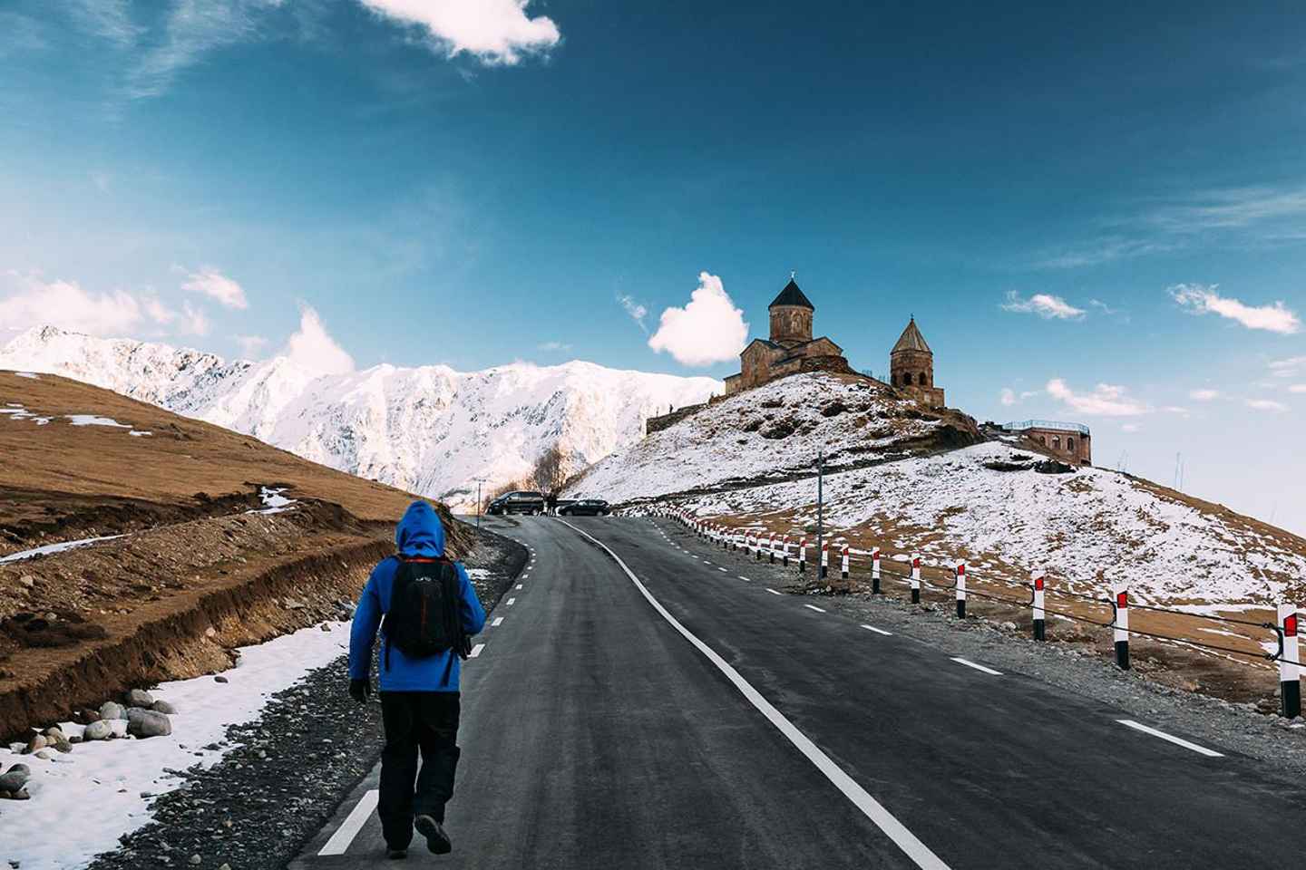 From Tbilisi: Kazbegi, Gudauri & Ananuri Day Trip