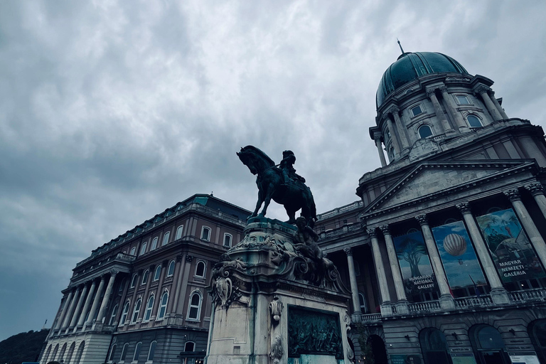 Budapest Highlights Walking Tour: Parliament to Buda Castle