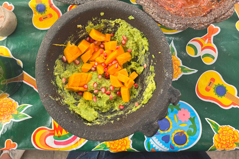 Oaxaca: 10 Mexican Salsas Cooking Class with Taco Tasting