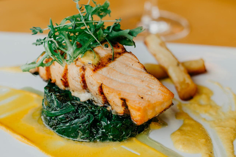 Mirissa: Stargazing Yacht Cruise with Dinner and Wine