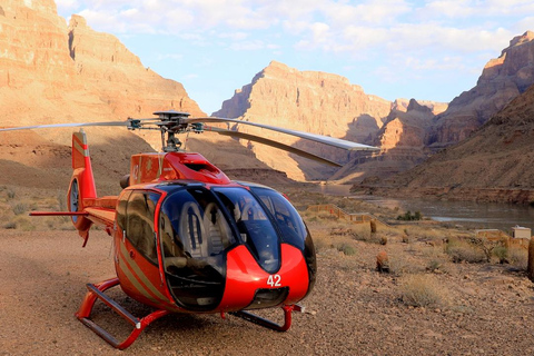 Vegas: Grand Canyon Flugzeugtour, Helikopter- und Bootstour