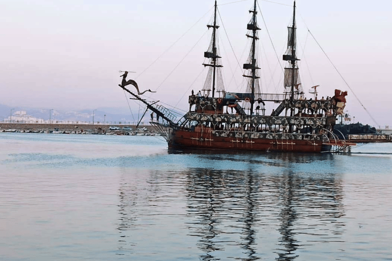 All-inclusive-Piratenbootstour in Alanya mit Transfer.All-inclusive-Piratenbootfahrt in Alanya mit Transfer.