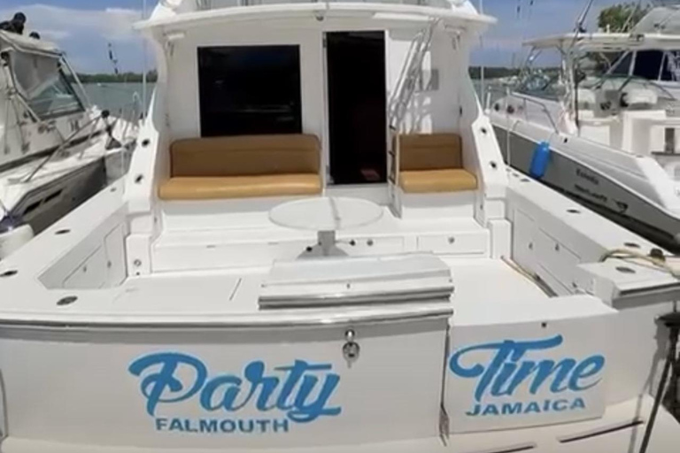 Falmouth: Yacht Cruise with Luminous Lagoon with Lunch