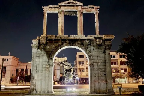 Athens: Acropolis Visit and City Night Tour