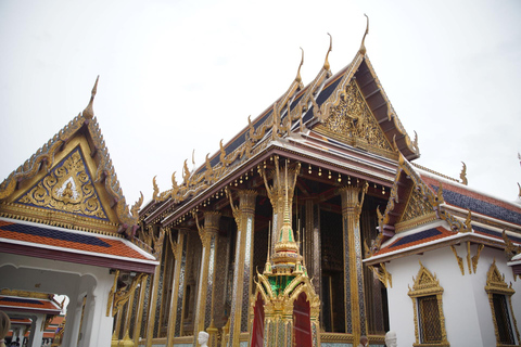 Bangkok: Grand Palace, Wat Pho, Wat Arun Sacred & Local Tour Tha Maharaj