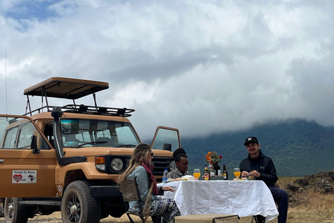 阿鲁沙：4日中档住宿游猎之旅阿鲁沙：4天中档住宿游猎之旅