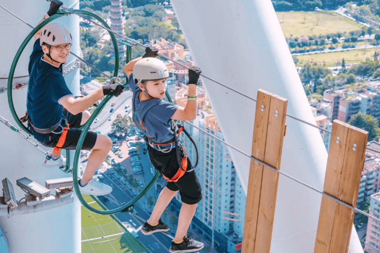 Guangzhou: Canton Tower Thrilling Skywalk Adventure Green Line (188m)