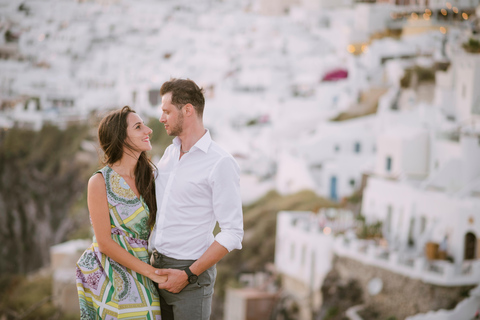Santorini: Couple Family Photoshoot with Pickup