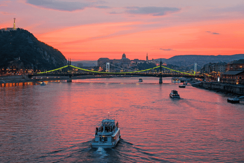 Budapest Card: Öffentliche Verkehrsmittel, 30+ Top-Attraktionen &amp; TourenBudapest Card: 24 h