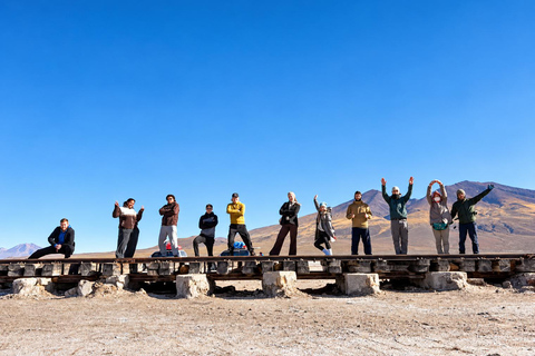 Uyuni Salt Flats & Colorful Lagoons: 3-Day Journey Uyuni Tour with Local Spanish Driver