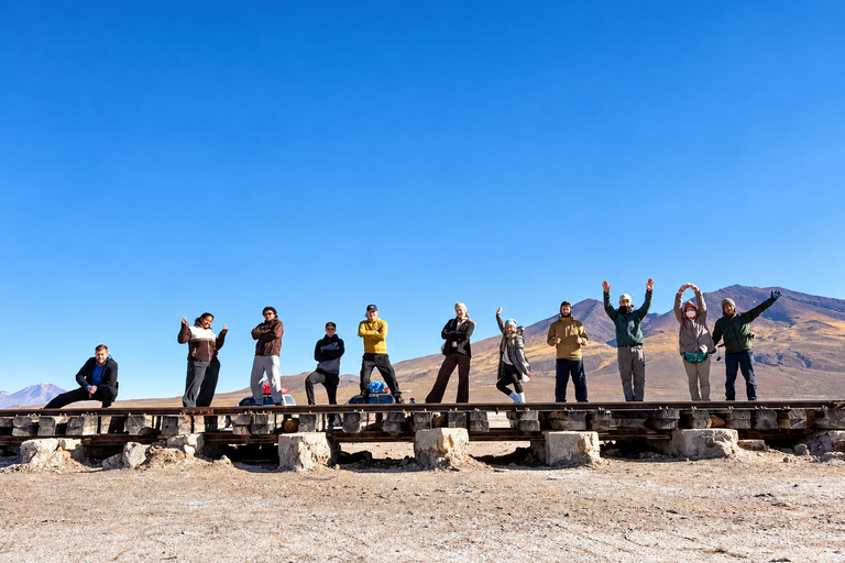 Uyuni Salt Flats & Colorful Lagoons: 3-Day Journey Uyuni Tour with Local Spanish Driver