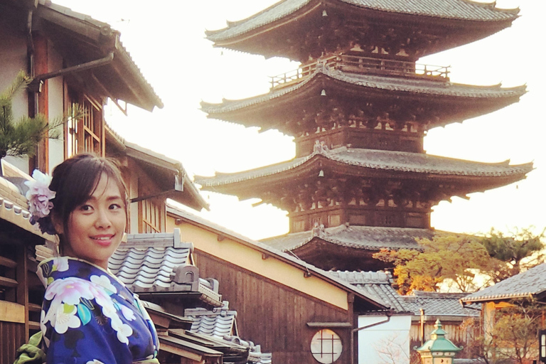 جولة تاكسي خاصة في كيوتو مع مصور ومرشد سياحي مرخص، 8 أشخاص