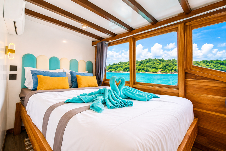 Labuan Bajo: 3-Day Komodo Sailing Ocean View Cabin All Fees Standard Boat | Sharing Room Ocean View | Tiket not Included