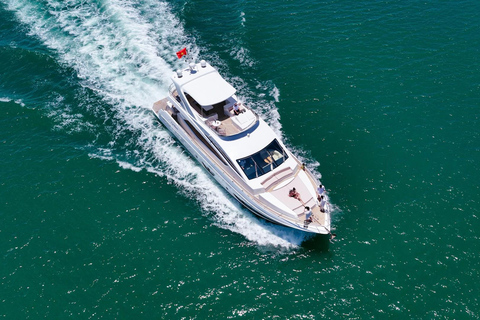 Da Nang: Private Luxury Yacht & Dragon Bridge Fire Show Luxury 2-Hour Ocean Mansion Yacht Charter – 4-Bedroom Bliss