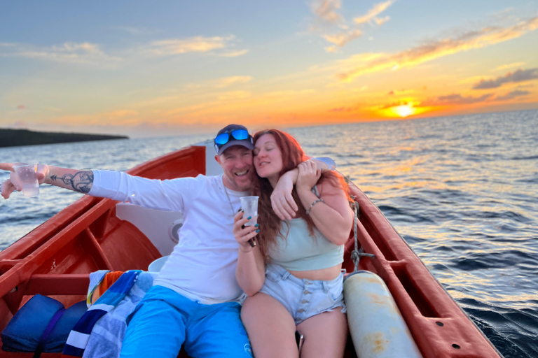 Soufriere: Private Sonnenuntergangs-Kreuzfahrt mit Getränken