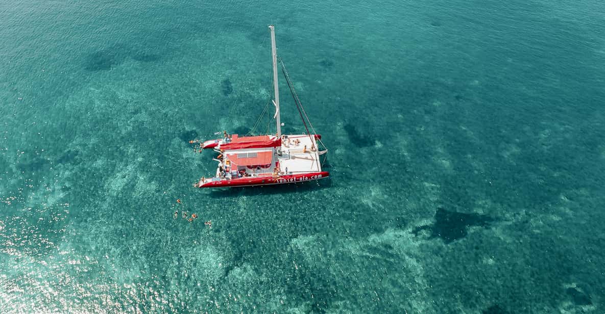 Santorini: Premium Catamaran Cruise with Fresh BBQ & Drinks
