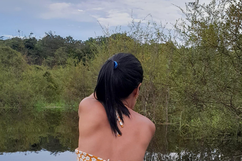 Manaus: Riverside Experience Tour, Fishing, Connection and Lunch Included.