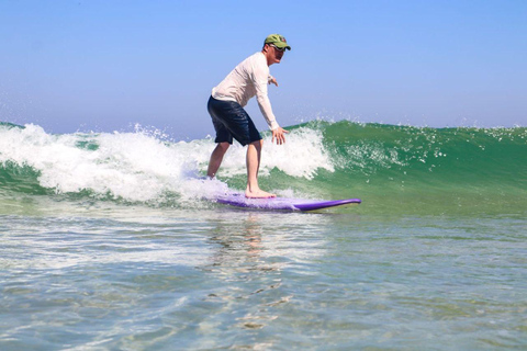 Aulas de surfe: no Arpoador, em Ipanema.