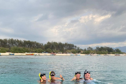 Snorkeling and Sunrise Boat Tour