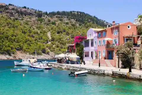Tour particular: Melissani e Vila de Assos com degustação de vinhos