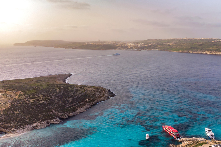 Mellieha: Comino Sunset Small Boat Cruise with Swim Stops