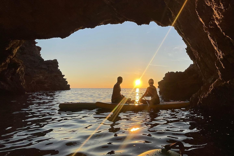 Ibiza: Sunset Kayak Excursion with Views of Es Vedrà