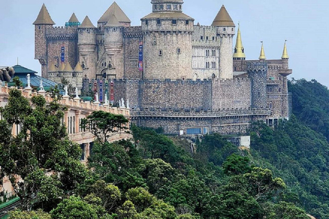 Voiture privée jusqu'au pont d'or et retour depuis Hoi An